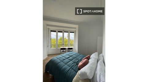 Photo 2 of Room in Jerónimos, Madrid Capital