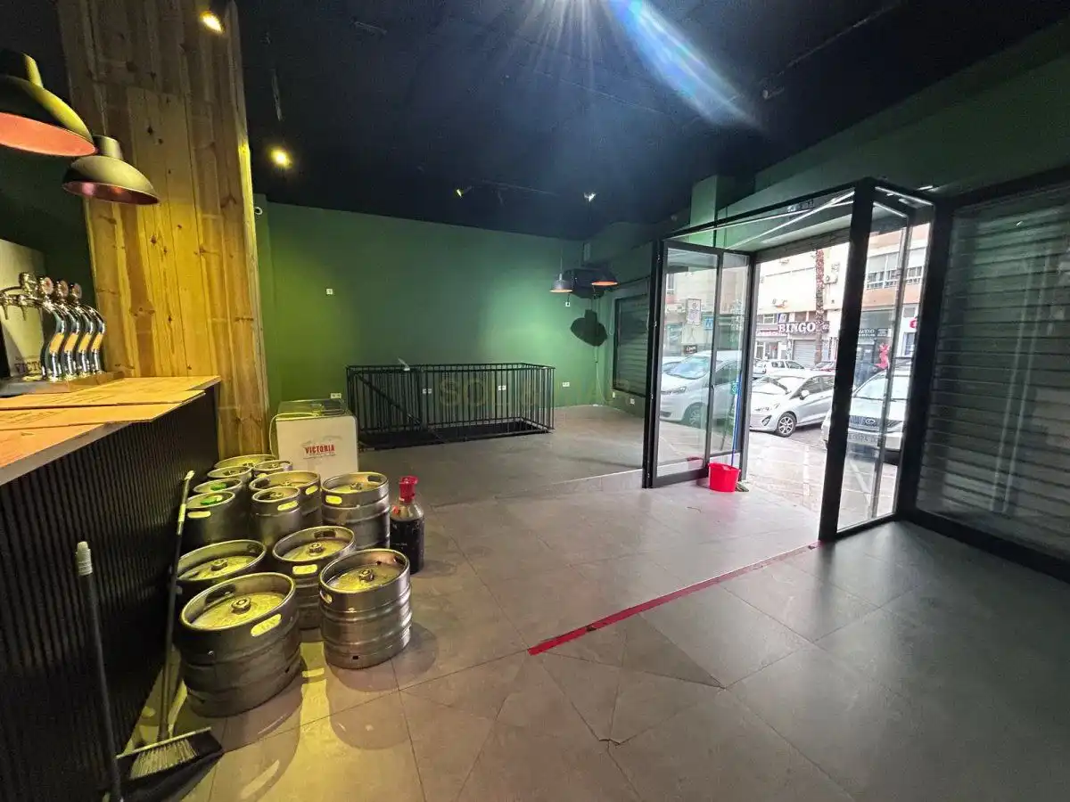 Local comercial en venda a Centro, imagen 3