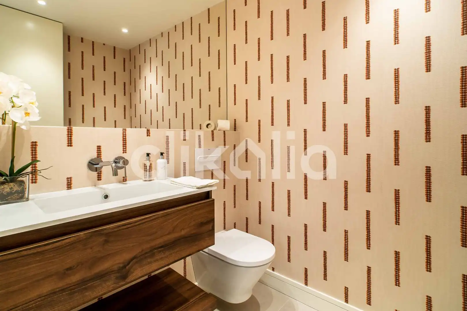Baño de Piso en venta en Madrid con Aire acondicionado, Calefacción y Terraza