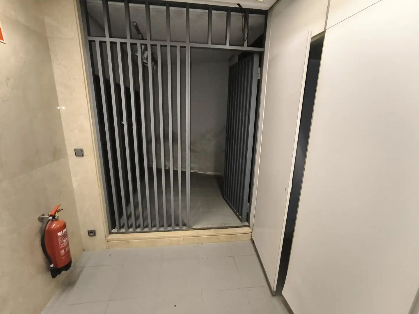 Local comercial en venda a Avenida Cardenal Cisneros 6, imagen 14