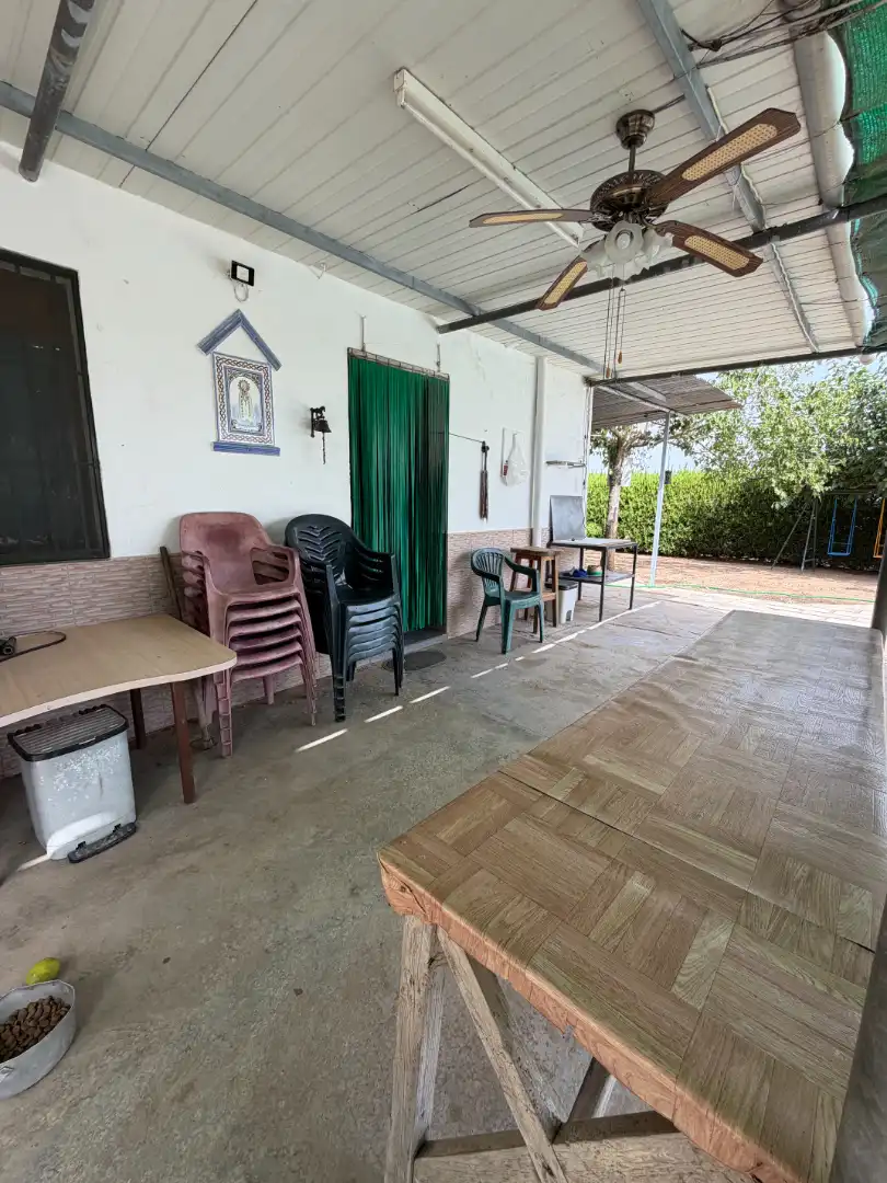 Casa rústica amb piscina en venda a Carmona, imagen 4