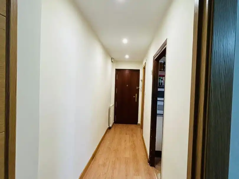Piso con ascensor en venta en Calle, linares 29,2A