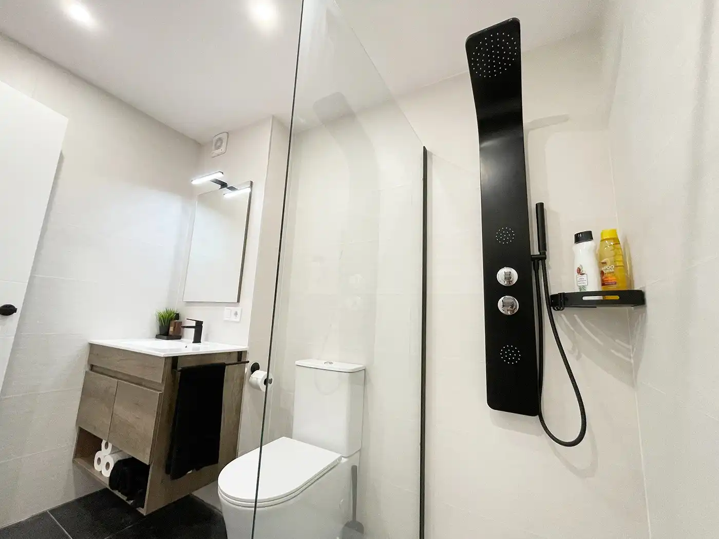 Bany de Apartament en venda en Santander amb Calefacció, Parquet i Moblat