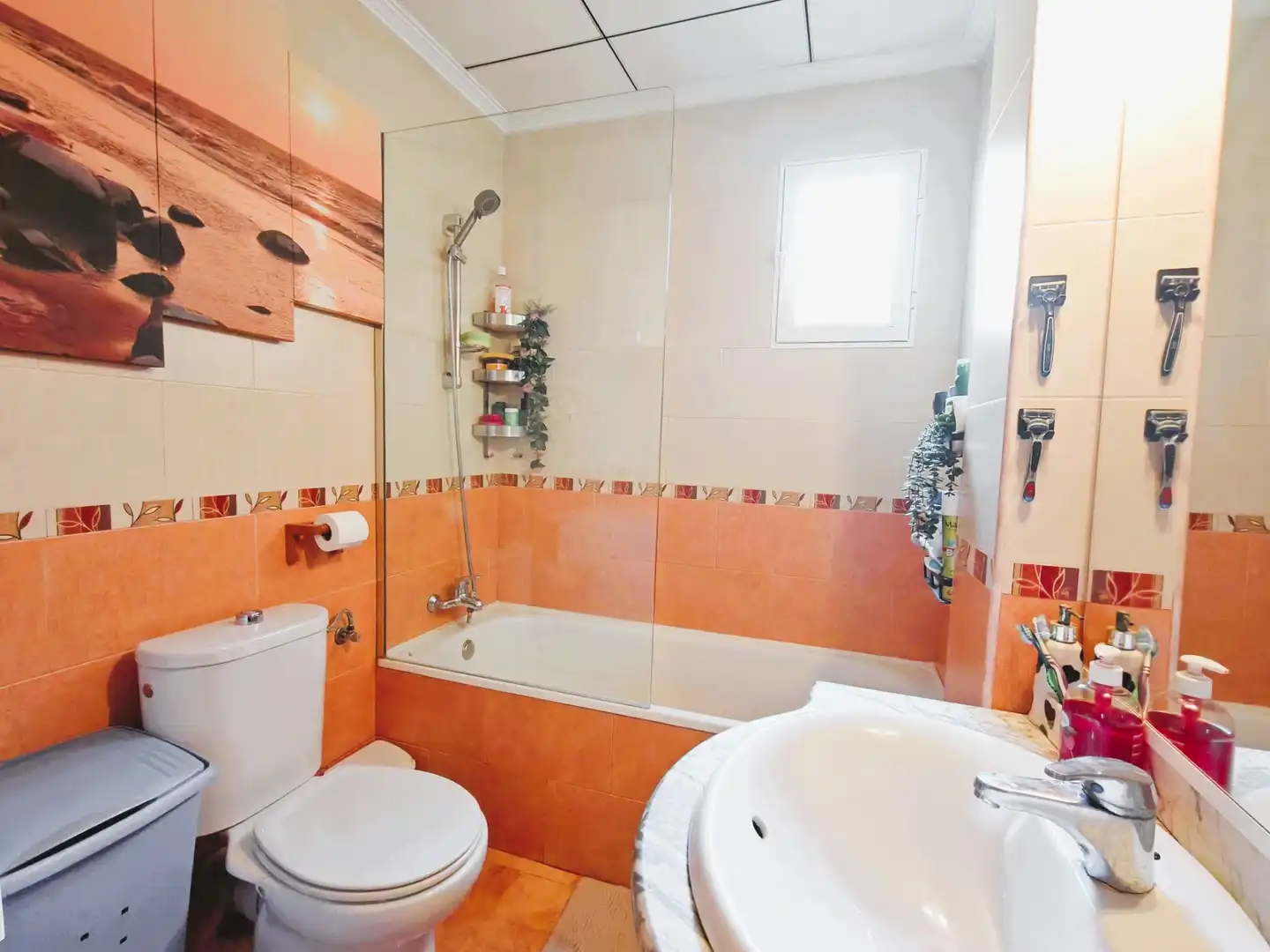 Baño de Ático en venta en Orihuela con Aire acondicionado, Terraza y Trastero