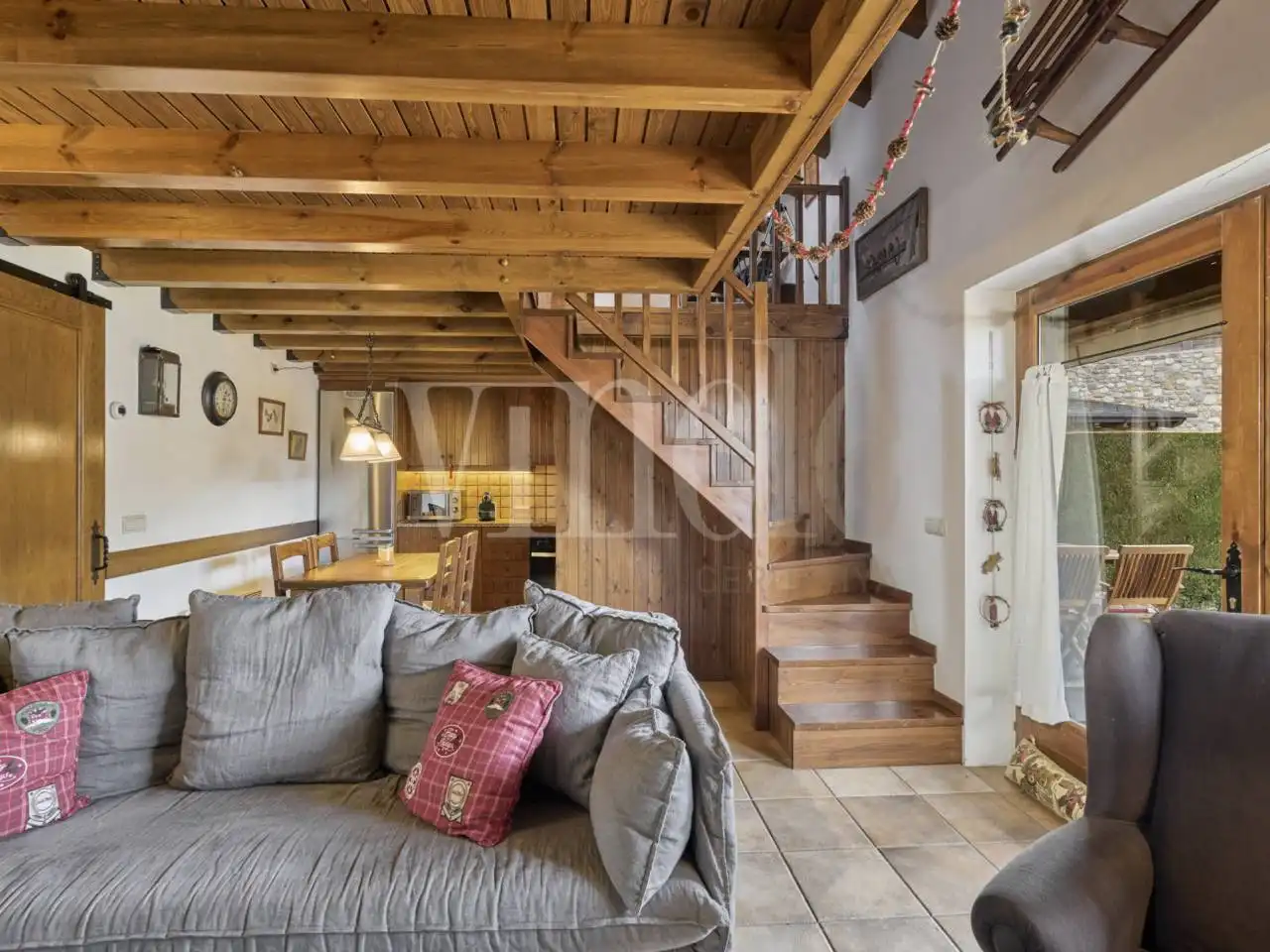 Sala de estar de Casa o chalet en venta en Bellver de Cerdanya con Calefacción, Jardín privado y Parquet