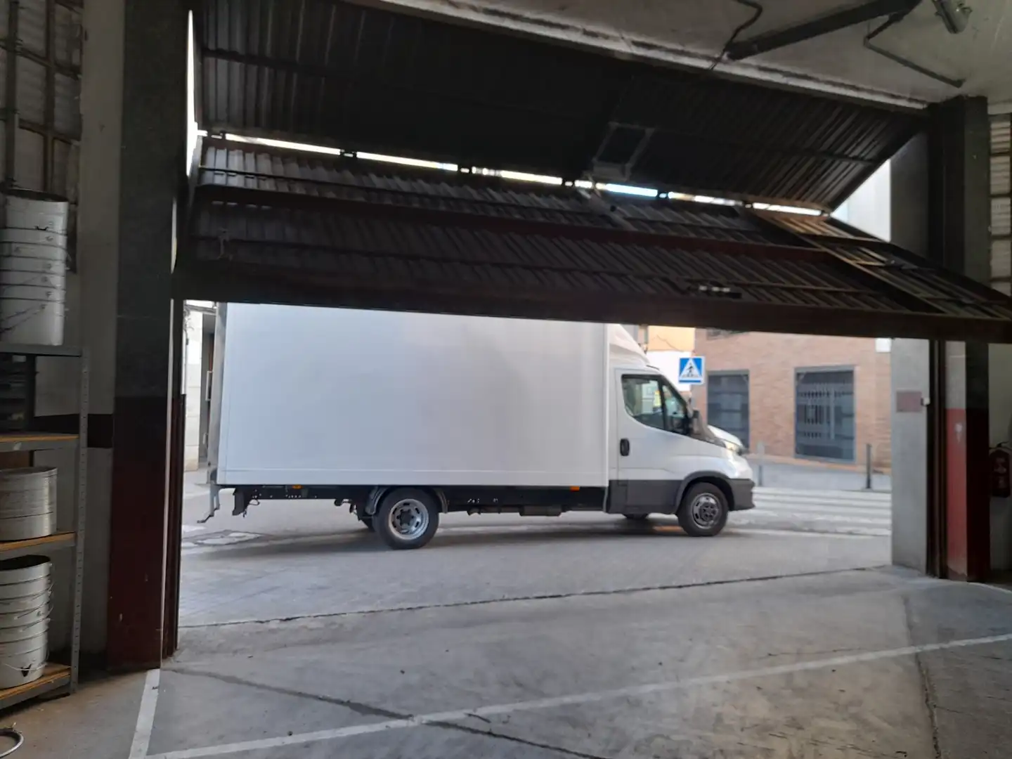 Parking de Nave industrial de alquiler en L'Hospitalet de Llobregat con Calefacción