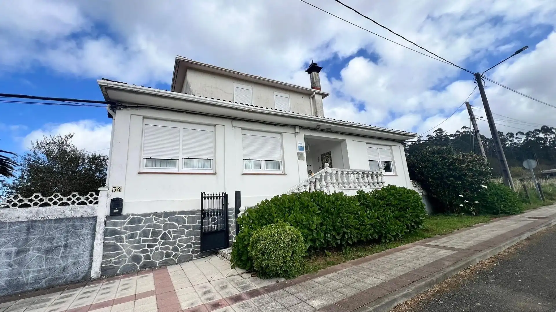 Vista exterior de Casa o chalet en venta en Negreira con Jardín privado, Trastero y Amueblado