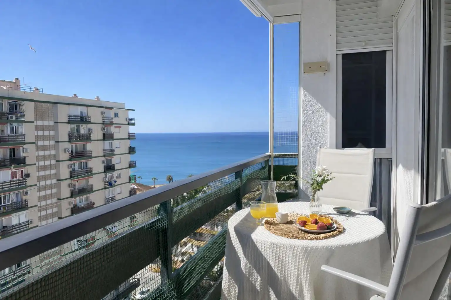 Dormitori de Pis en venda en Benalmádena amb Terrassa, Moblat i Piscina comunitària