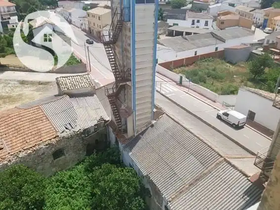 Vista exterior de Nau industrial en venda en Campos del Paraíso