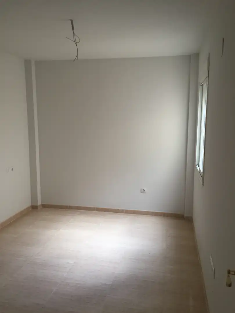 Schlafzimmer von Wohnungen zum Verkauf in Fuente Vaqueros mit Ofen und Waschmaschine