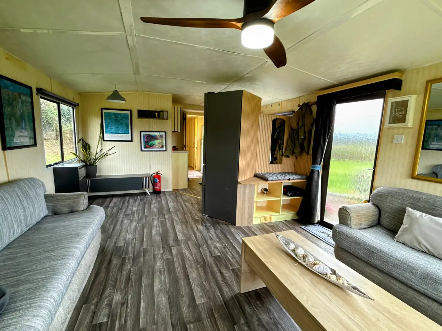 Sala de estar de Finca rústica en venta en Ponteceso con Calefacción y Amueblado
