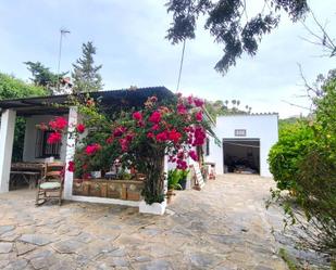 Vista exterior de Casa o xalet en venda en Estepona amb Terrassa