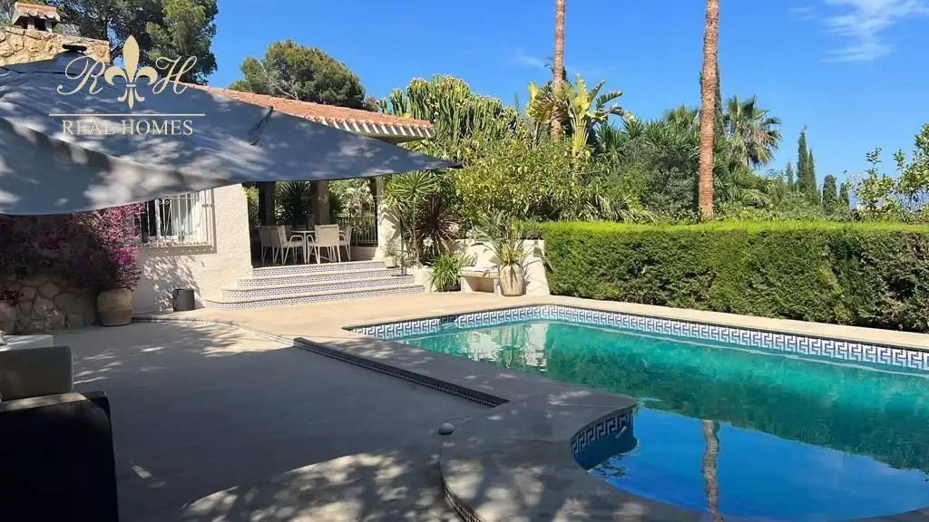 Piscina de Casa o chalet de alquiler en L'Alfàs del Pi con Aire acondicionado, Calefacción y Terraza