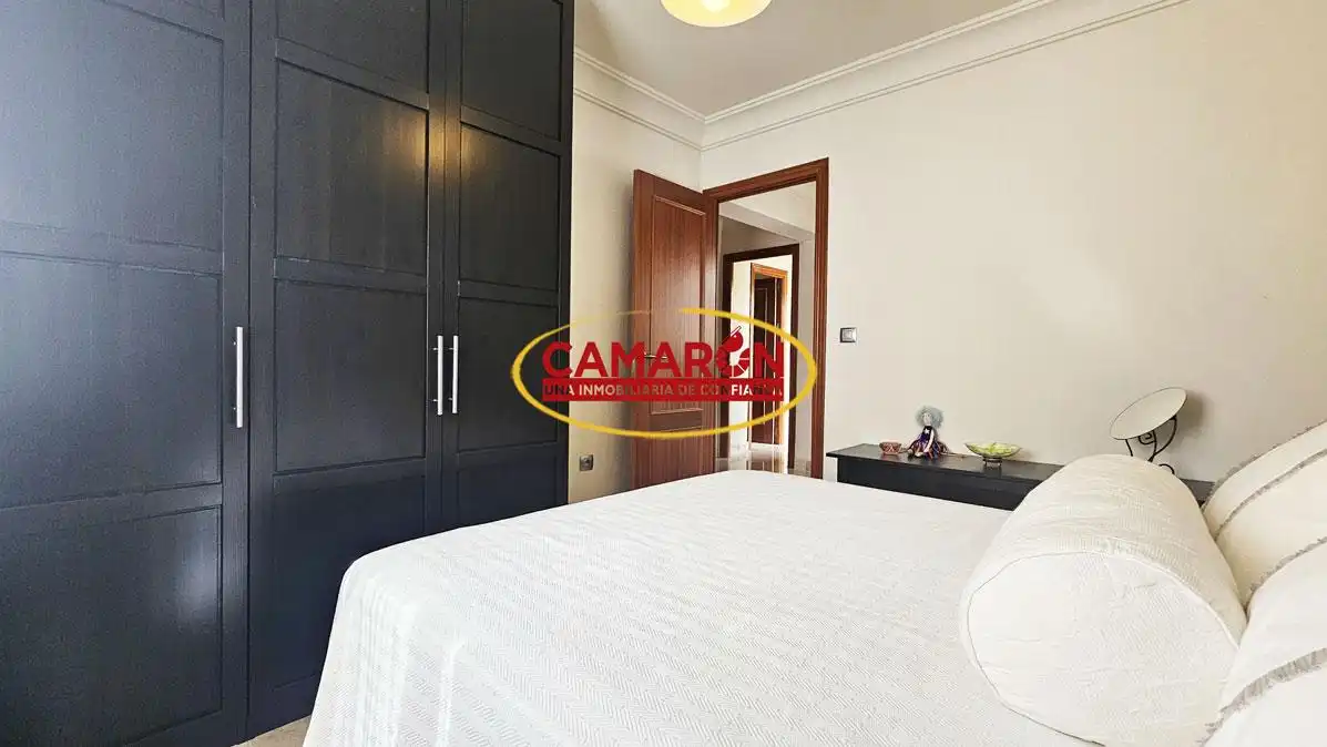 Habitación de Casa adosada en venta en La Puebla del Río con Trastero y Amueblado