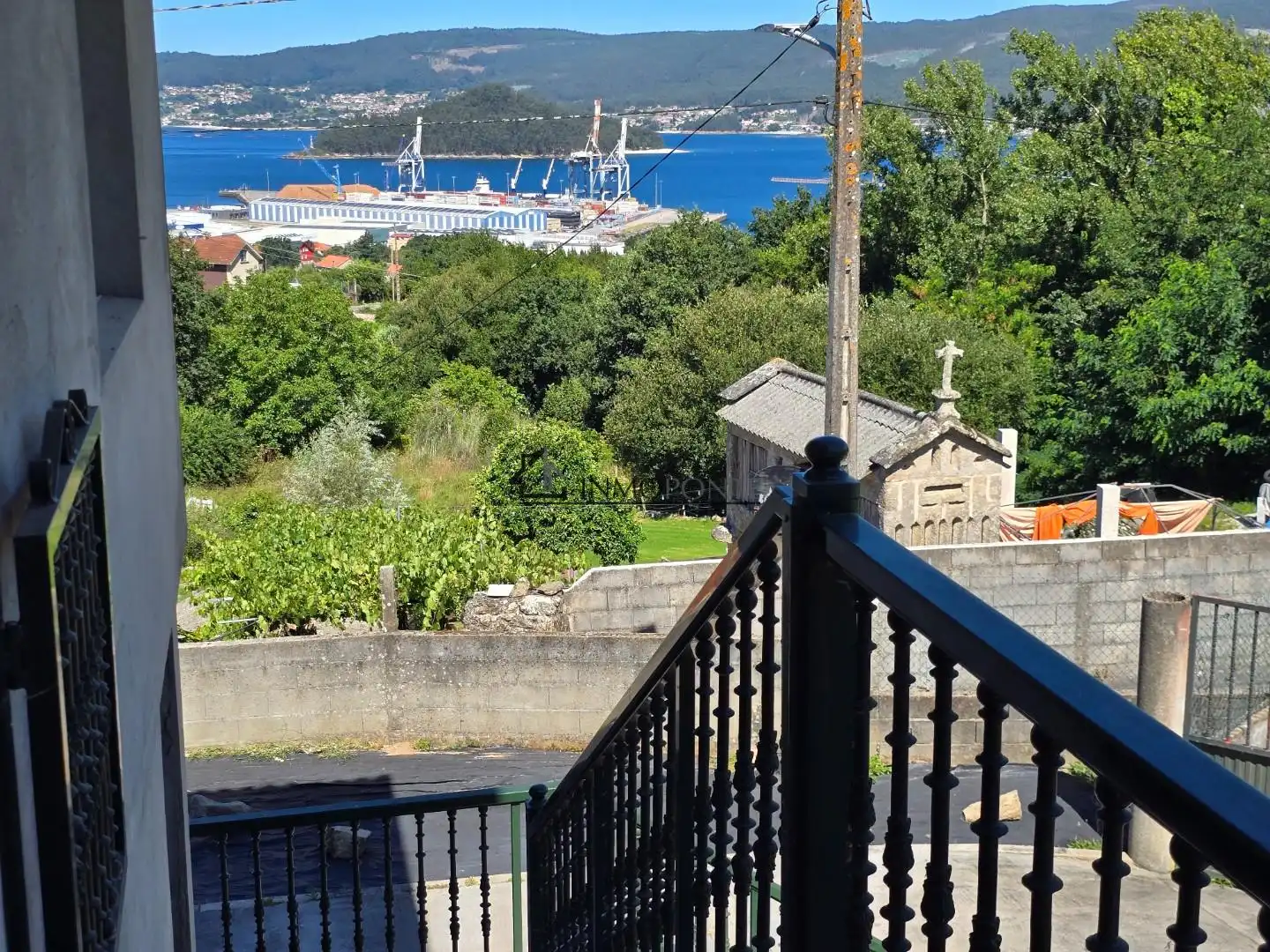 Vista exterior de Casa o chalet en venta en Pontevedra Capital  con Calefacción, Jardín privado y Terraza