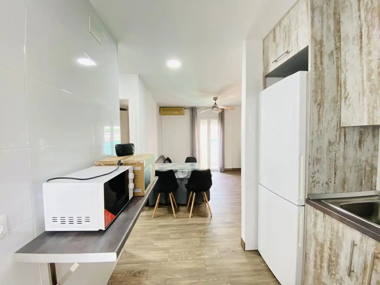 Kitchen of Flat for rent in Granada  with Air Conditioner, Furnished and Balcony