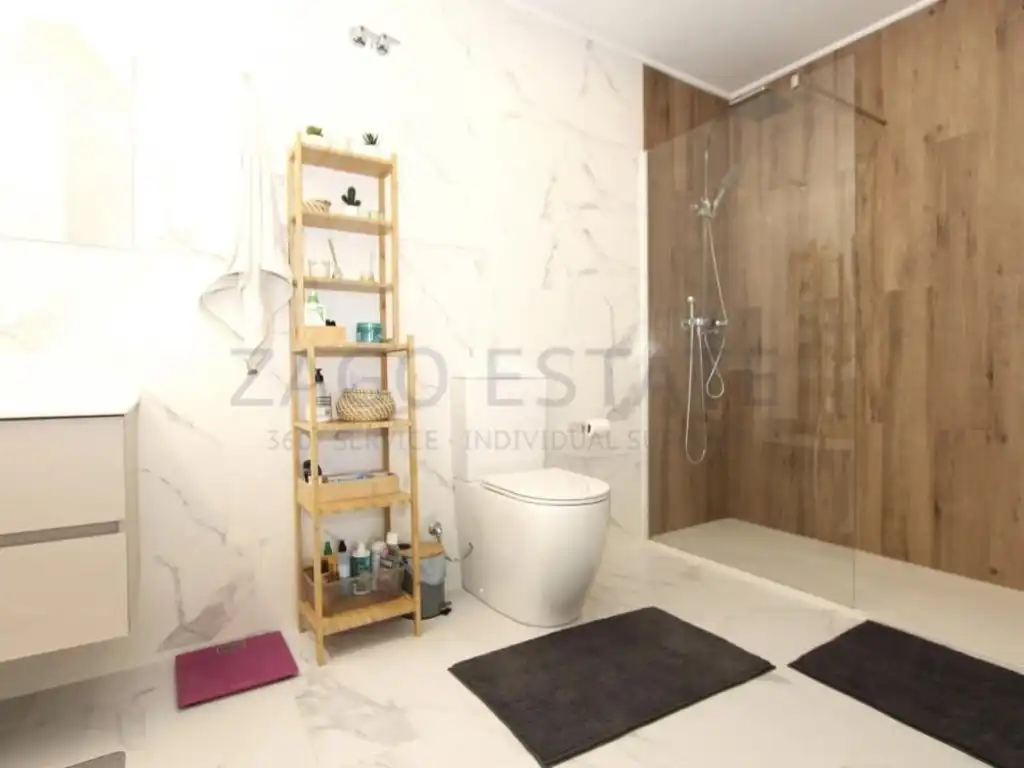 Baño de Casa adosada de alquiler en Benidorm