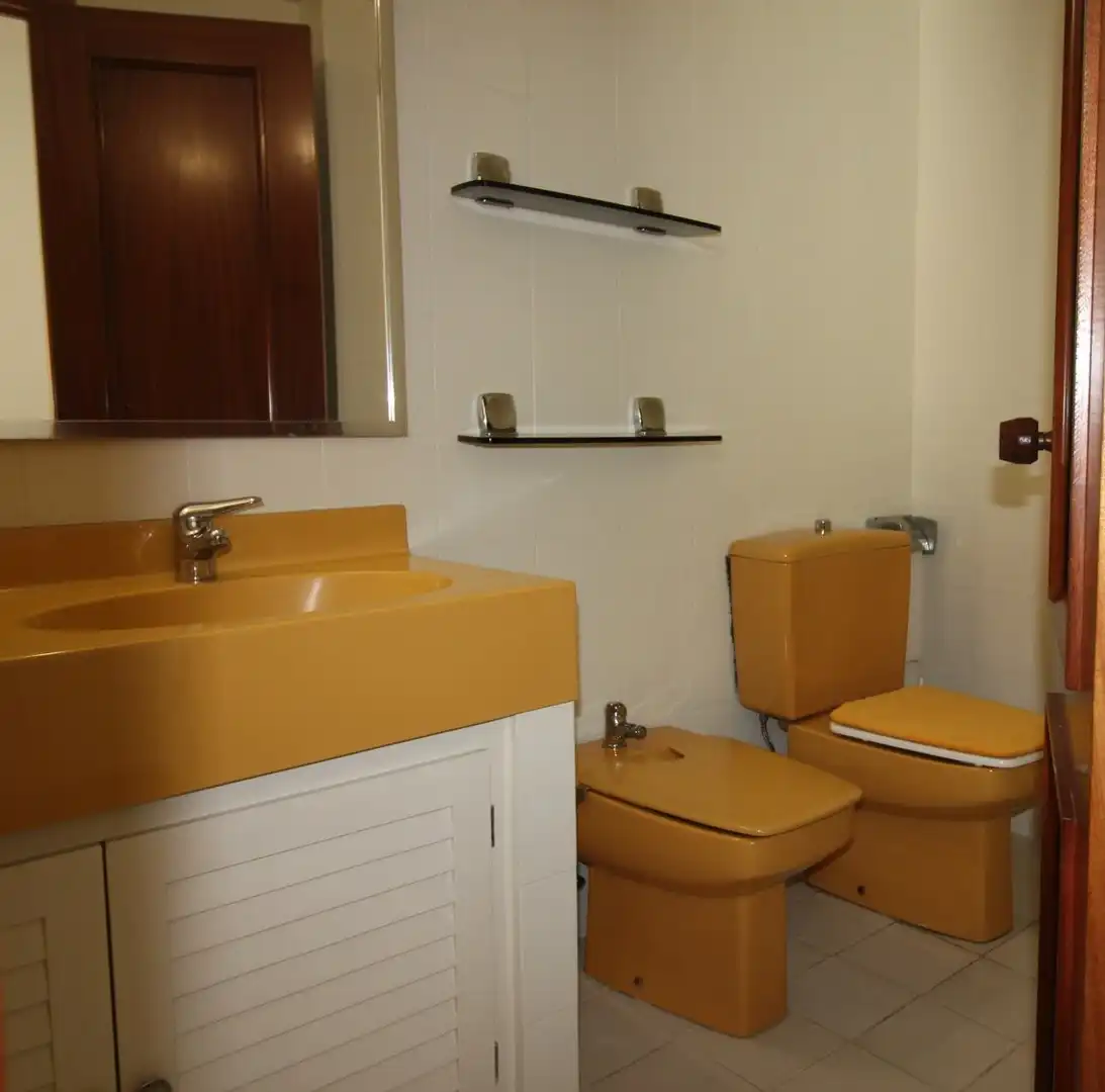 Badezimmer von Maisonette zum Verkauf in Figueres mit Heizung, Terrasse und Abstellraum
