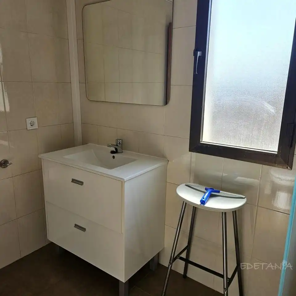Baño de Piso de alquiler en Moncada con Aire acondicionado, Amueblado y Internet