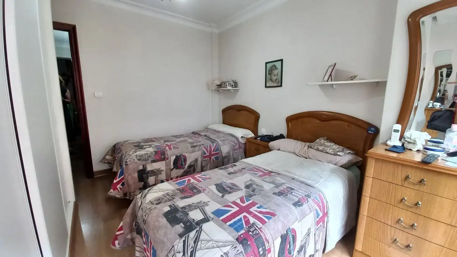 Schlafzimmer von Wohnung zum Verkauf in A Coruña Capital 