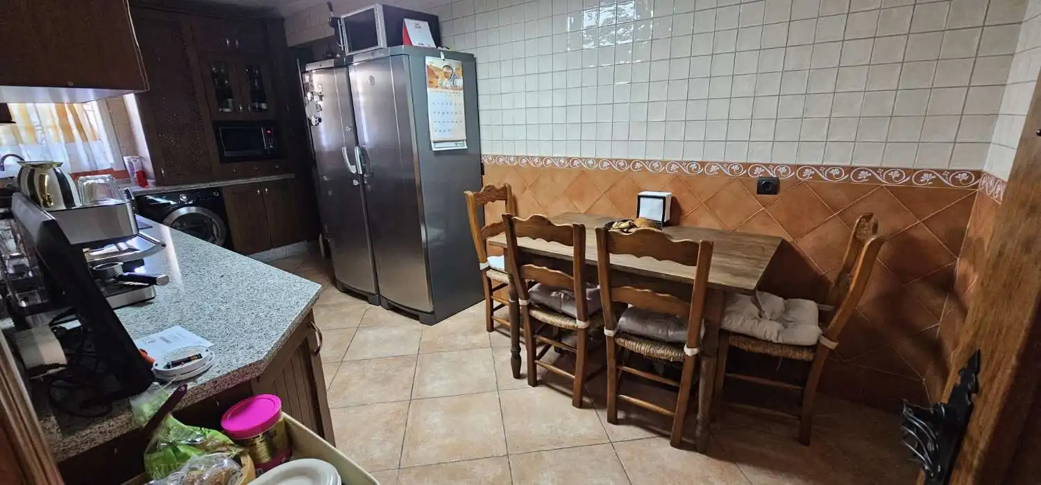 Cuina de Casa o xalet en venda en Alhaurín de la Torre amb Aire condicionat, Calefacció i Terrassa