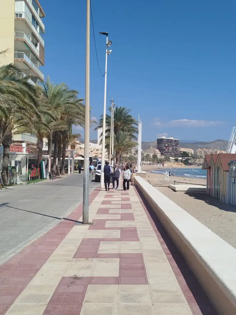 Vista exterior de Pis en venda en El Campello amb Moblat i Balcó