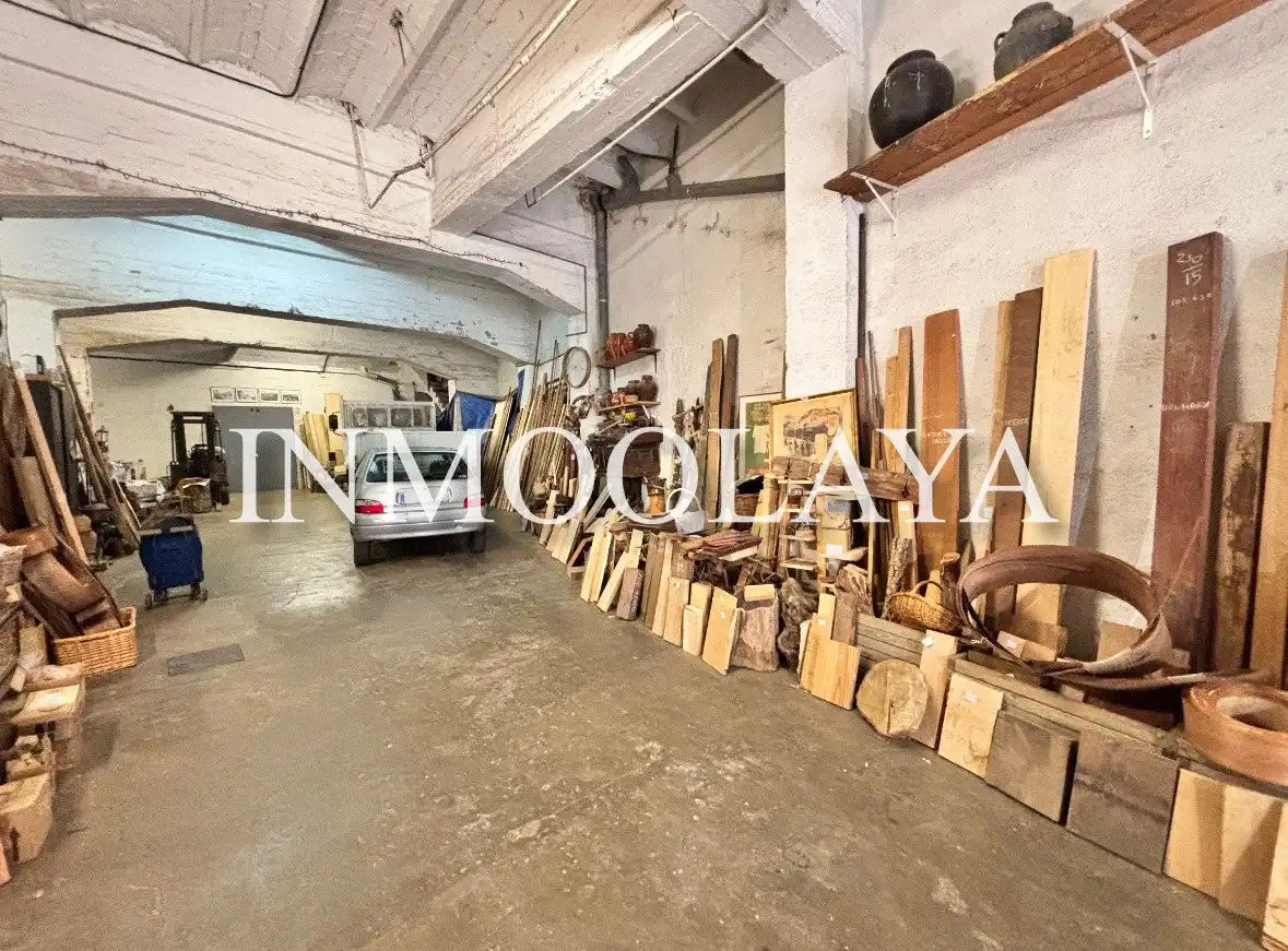 Local comercial en venta en Eixample