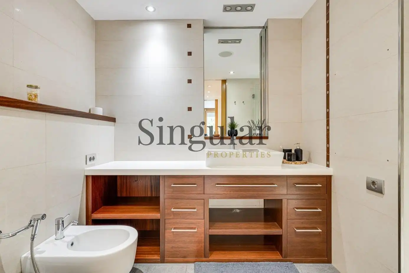 Baño de Piso en venta en Barcelona con Aire acondicionado, Calefacción y Terraza