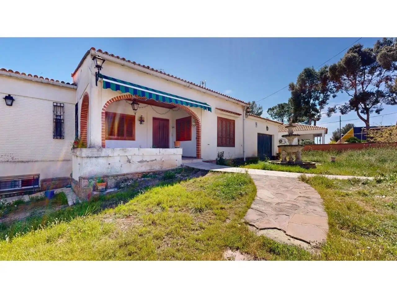 Vista exterior de Casa o chalet en venta en La Pobla de Vallbona con Jardín privado y Piscina