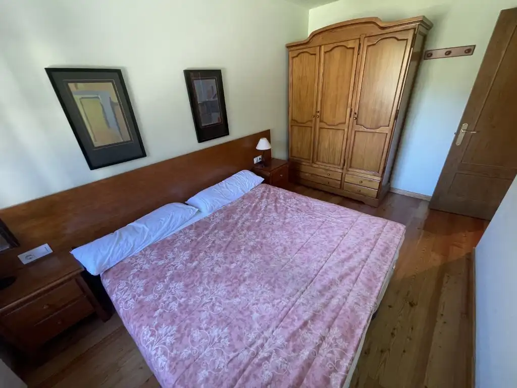 Bedroom of Flat for rent in Llavorsí  with Oven, Washing machine and Balcony