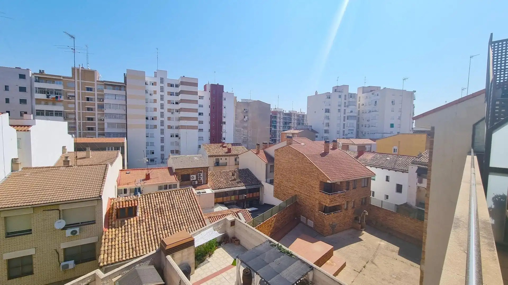 Außenansicht von Dachboden zum Verkauf in Zaragoza mit Heizung, Parkett und Terrasse