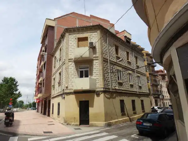 Außenansicht von Wohnung zum Verkauf in Zaragoza