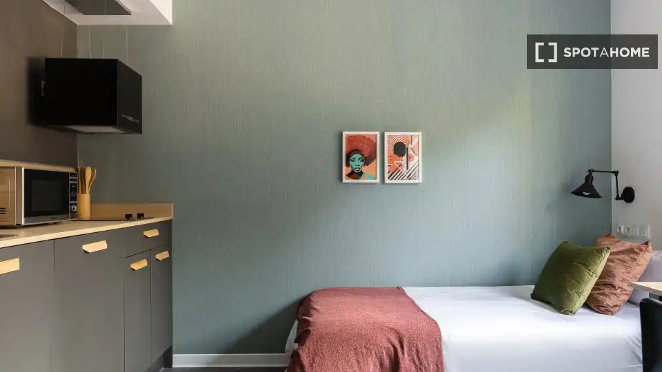 Bedroom of Flat for rent in Valencia  with Air Conditioner, Heating and Furnished