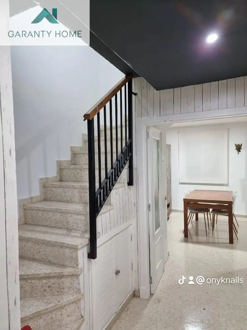 Casa adosada en venda en Alhaurín de la Torre amb Aire condicionat, Calefacció i Moblat