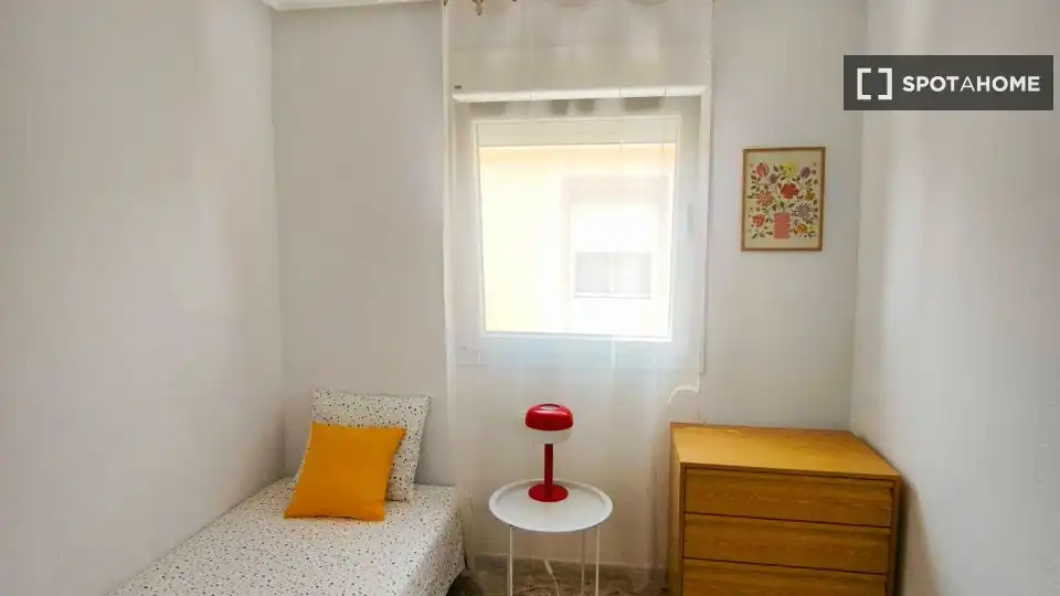 Habitación en Playa Tamarit - Playa Lissa