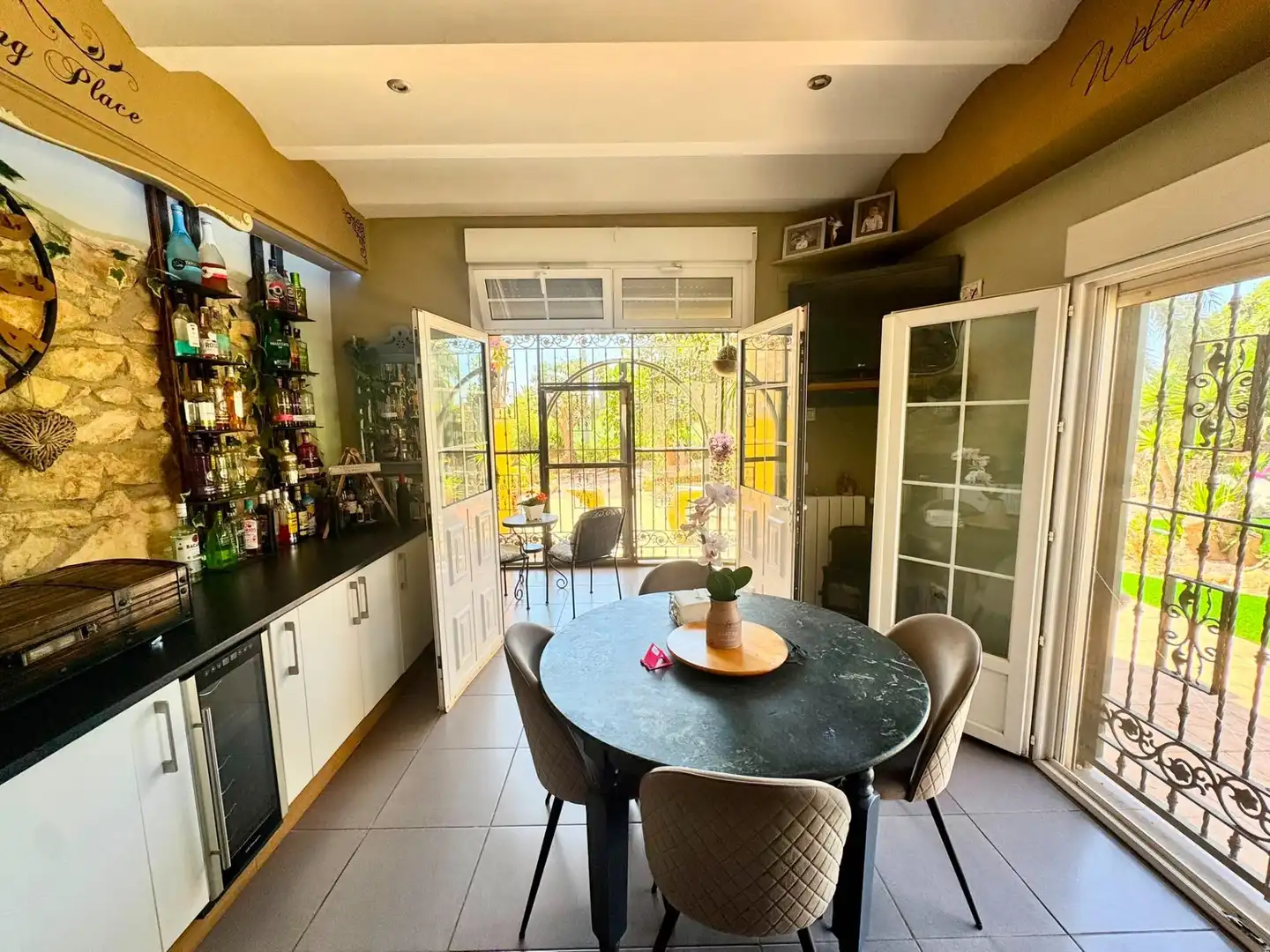Cuina de Casa o xalet en venda en Elche / Elx amb Aire condicionat, Jardí privat i Terrassa