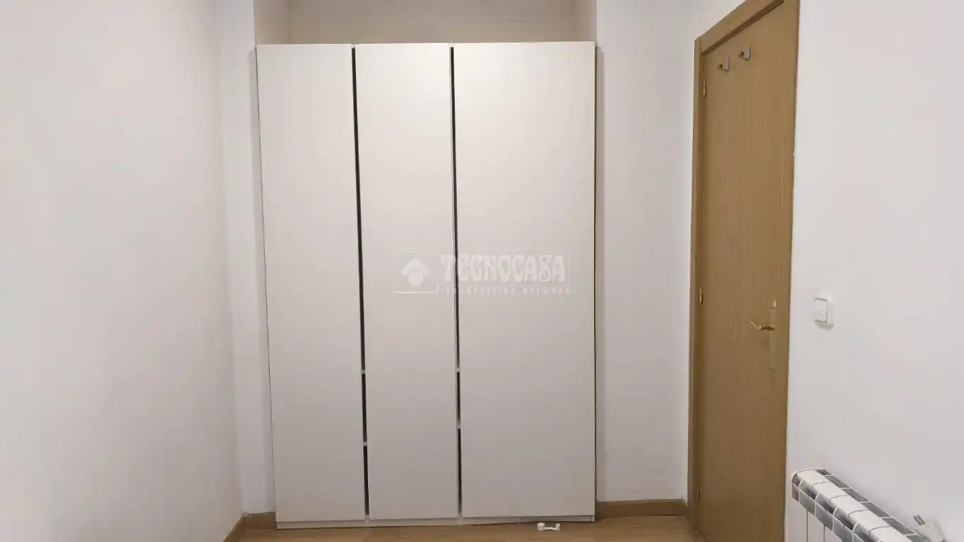 Schlafzimmer von Wohnung zum Verkauf in Madrid mit Klimaanlage und Balkon