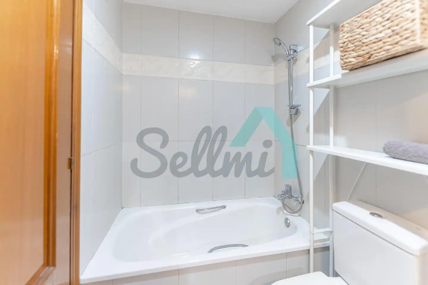 Flat for rent in Calle Luis Braille, Milán - Pumarín