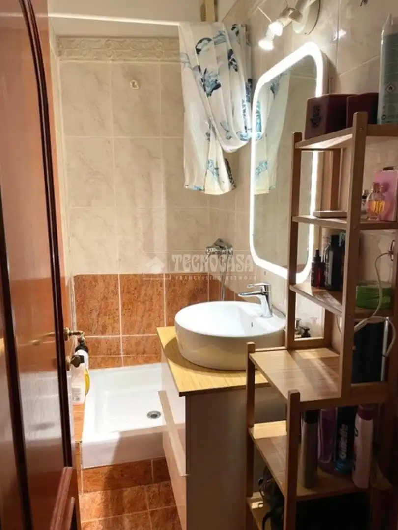 Bathroom of Flat for sale in Barcelona  with Balcony