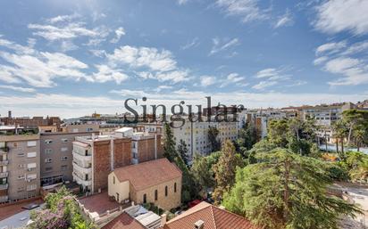 Vista exterior de Àtic en venda en  Barcelona Capital amb Aire condicionat i Terrassa