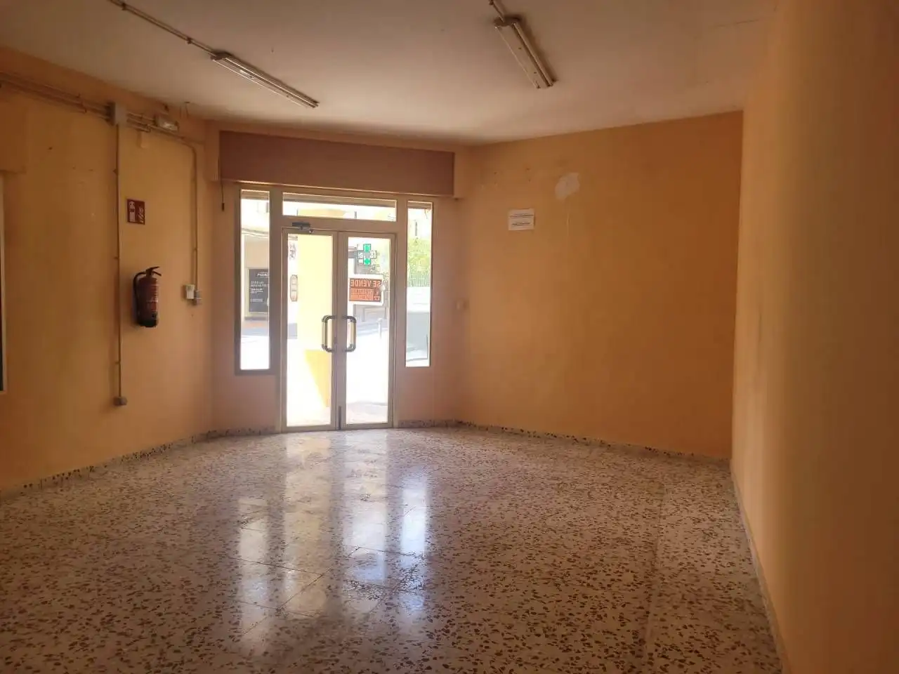 Local comercial en venda a Baza, imagen 9
