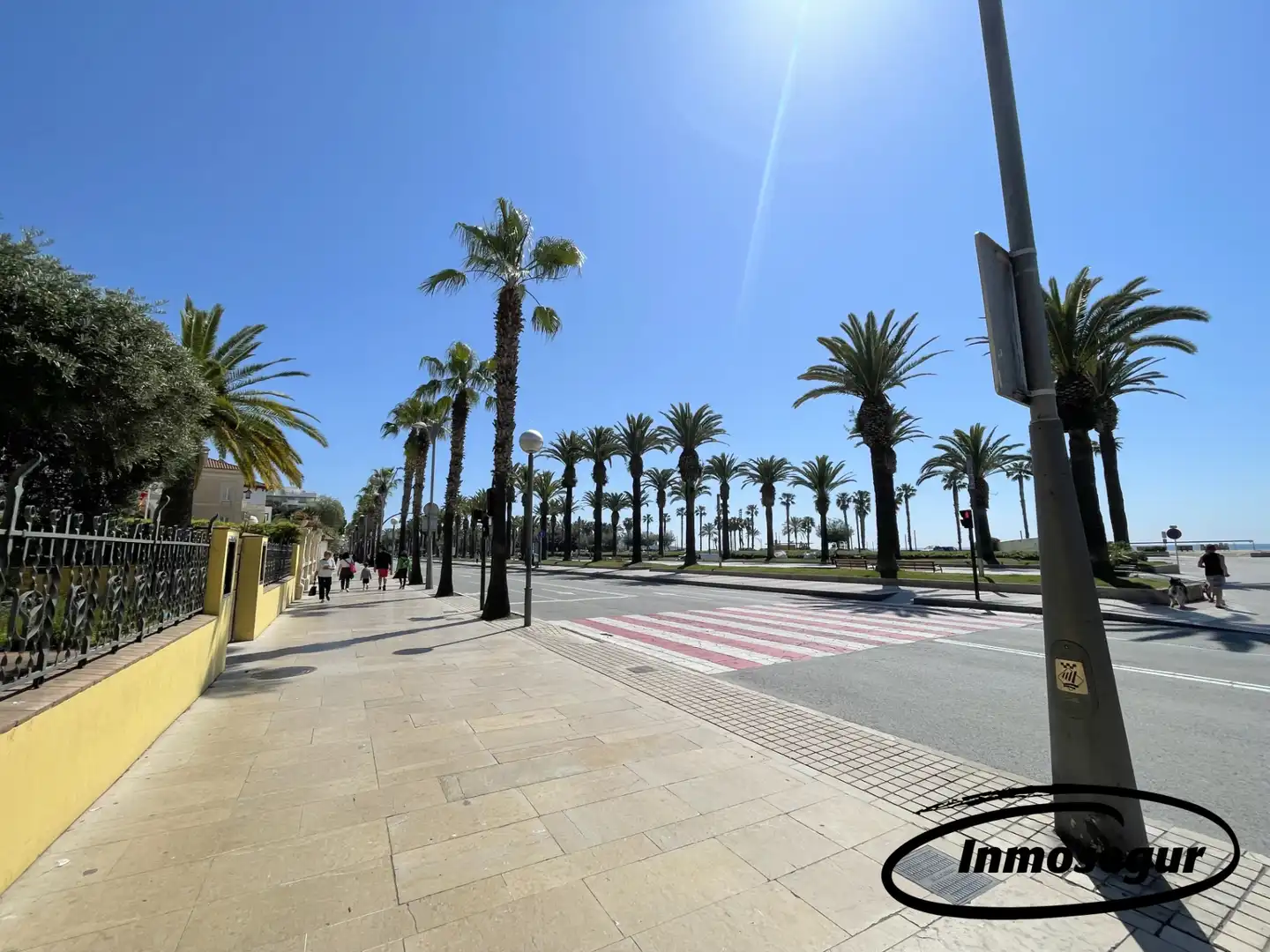 Vista exterior de Casa o xalet en venda en Salou amb Aire condicionat, Jardí privat i Terrassa