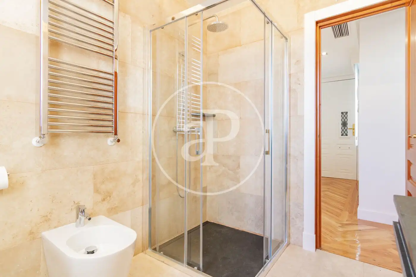 Bathroom of Attic for rent in Madrid  with Air Conditioner, Heating and Terrace