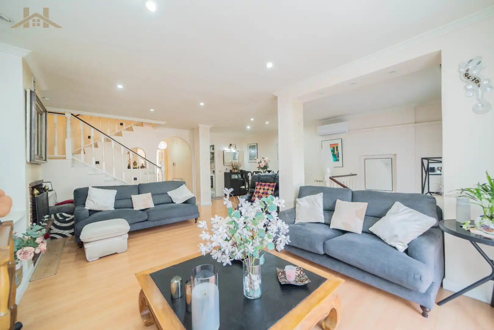 Sala de estar de Casa adosada en venta en Rivas-Vaciamadrid con Aire acondicionado, Calefacción y Jardín privado