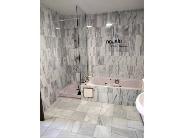 Casa-chalet en Venta en Avinguda les Garrigues, 10 en Alfés