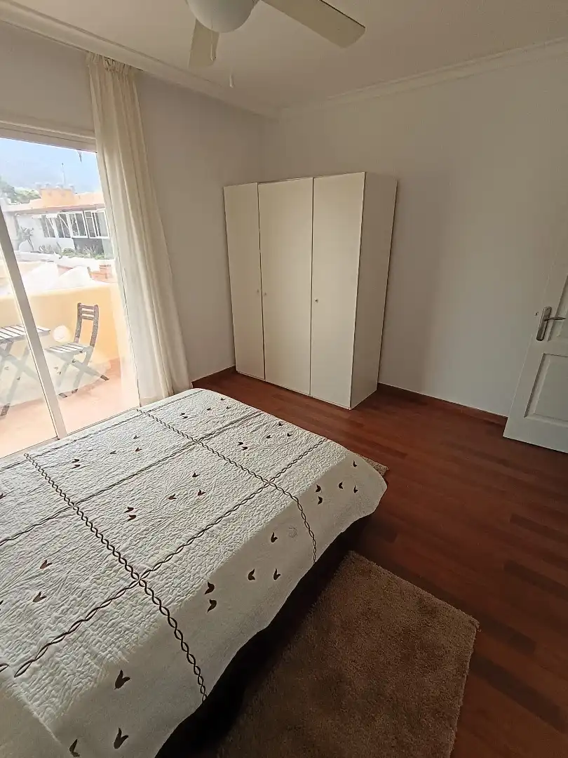 Dormitori de Dúplex de lloguer en Adeje amb Moblat, Forn i Rentadora