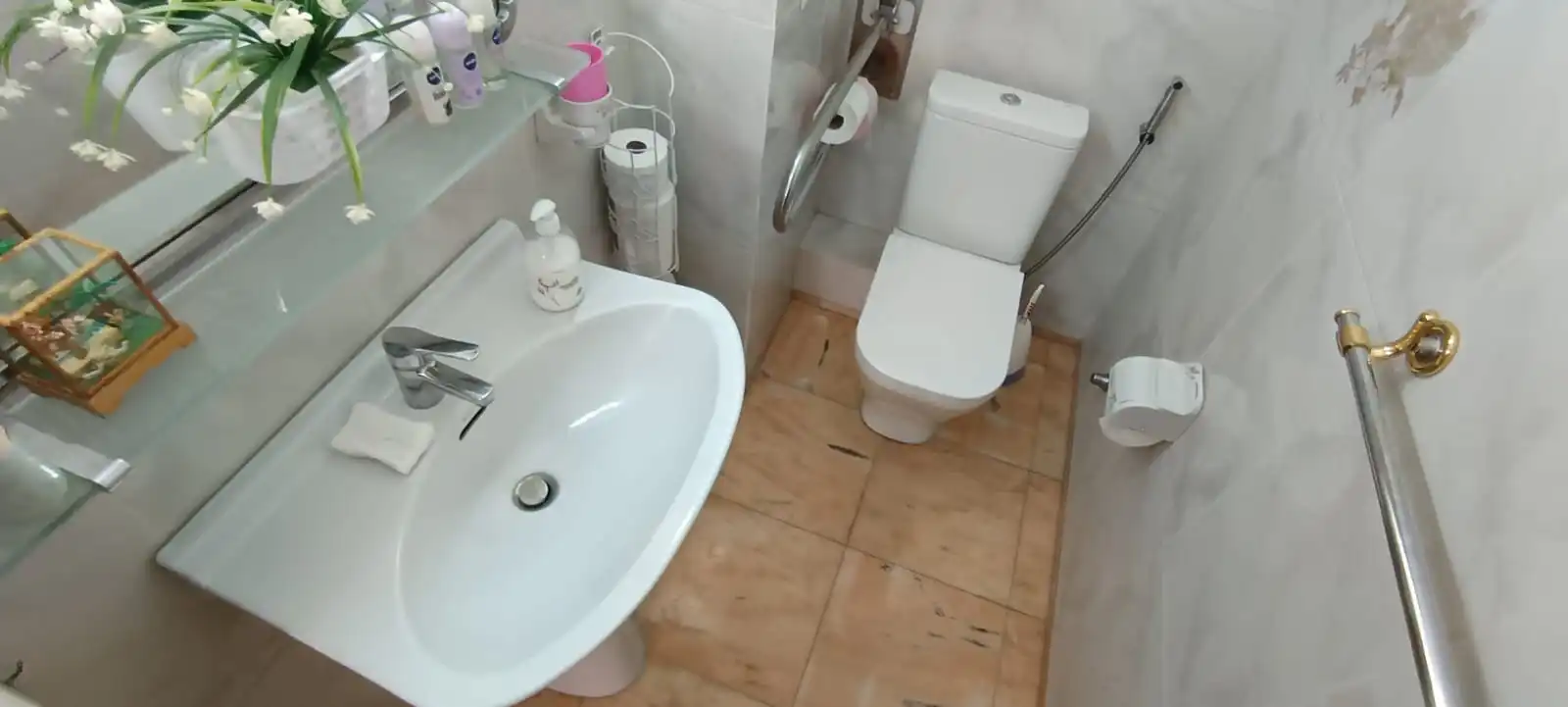 Badezimmer von Wohnung zum Verkauf in Marbella mit Terrasse, Möbliert und Gemeinschaftspool