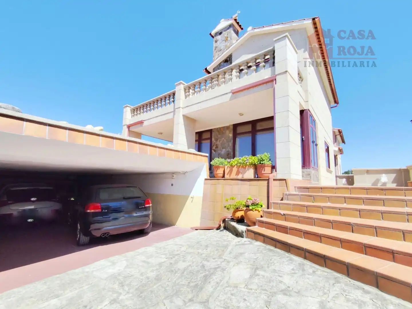 Vista exterior de Casa o chalet en venta en Cangas  con Calefacción, Terraza y Piscina