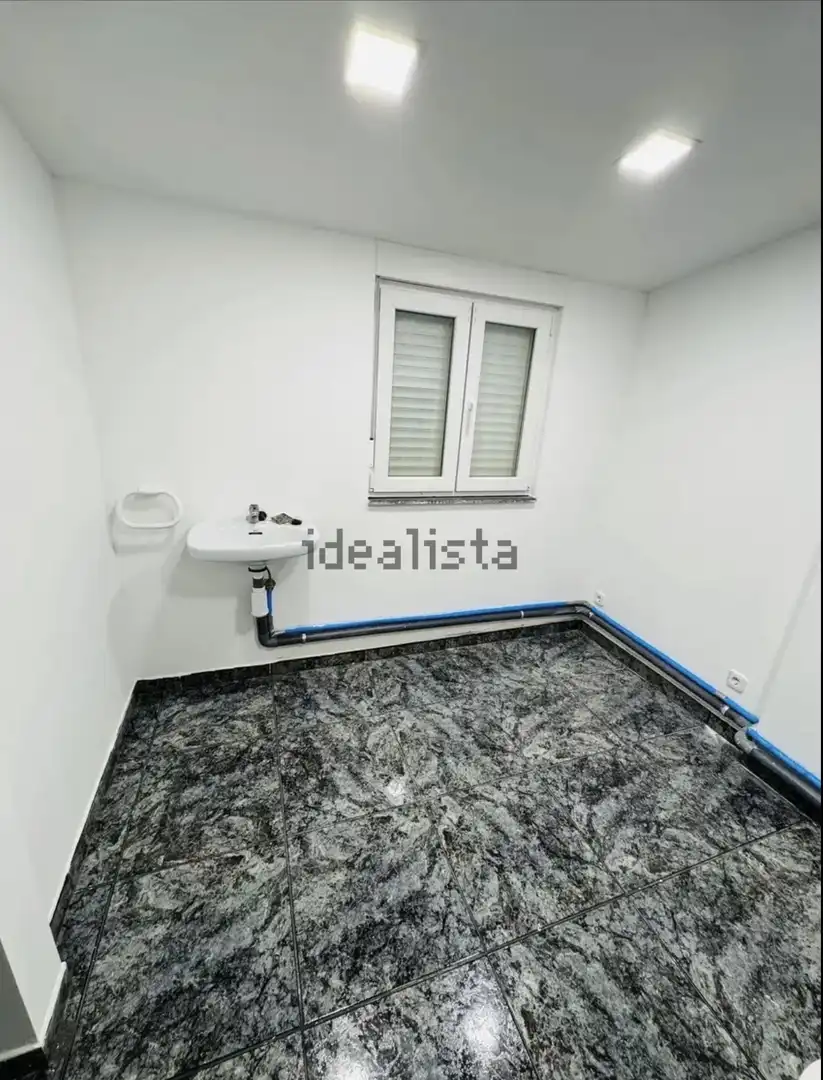 Baño de Local de alquiler en Ponferrada
