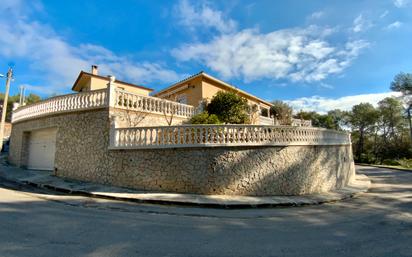 Exterior view of House or chalet for sale in Rubí  with Heating, Private garden and Terrace